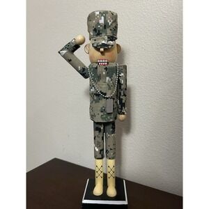 American USA Soldier Nutcracker w Dog Tag Salute 13.5" Tall Xmas or All Year *Rd